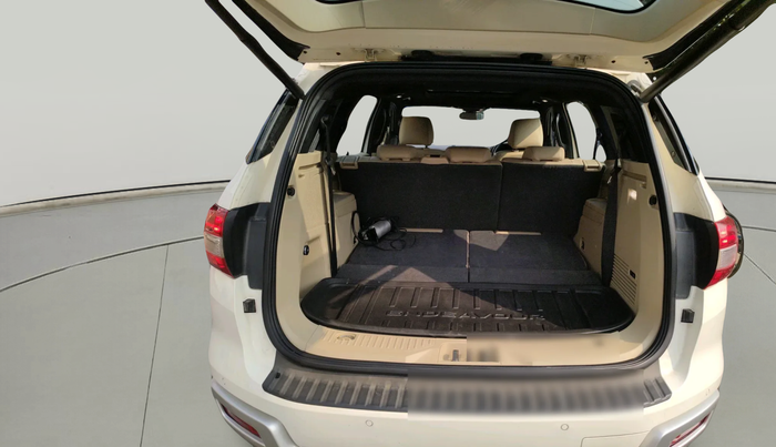 2017 Ford Endeavour TITANIUM 3.2 4X4 AT, Diesel, Automatic, 77,248 km, exterior