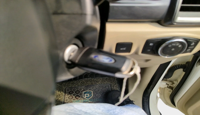 2017 Ford Endeavour TITANIUM 3.2 4X4 AT, Diesel, Automatic, 77,248 km, interior