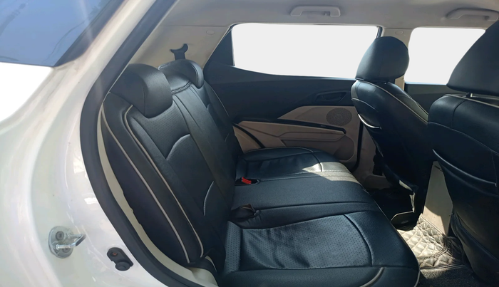 2021 Mahindra XUV300 W4 1.5 DIESEL, Diesel, Manual, 98,647 km, interior