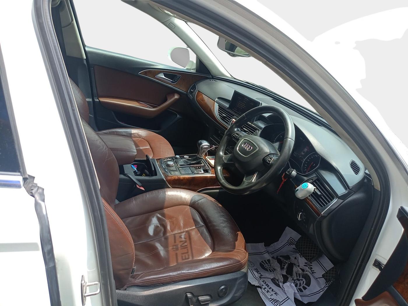 2011 Audi A6 2.0 TDI, Diesel, Automatic, 1,21,200 km, interior