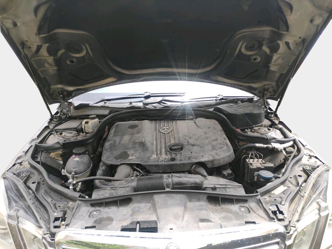 2012 Mercedes Benz E Class E 220 CDI CLASSIC, Diesel, Automatic, 67,843 km, exterior