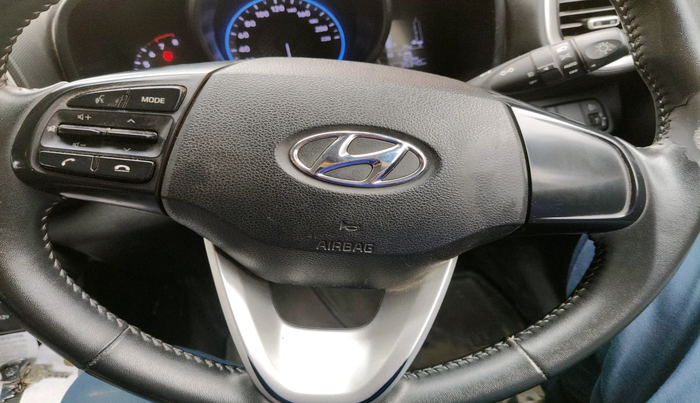2022 Hyundai VENUE S+ 1.2, Petrol, Manual, 35,340 km, interior