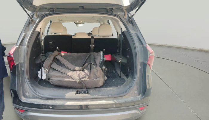 2024 Mahindra XUV700 AX 7 P AT 7 STR, Petrol, Automatic, 23,309 km, exterior