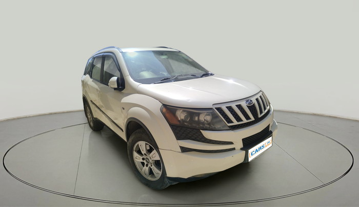 2012 Mahindra XUV500 W8, Diesel, Manual, 2,09,985 km, exterior