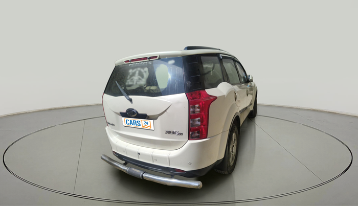 2012 Mahindra XUV500 W8, Diesel, Manual, 2,09,985 km, exterior