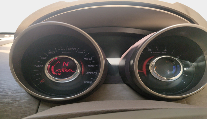 2012 Mahindra XUV500 W8, Diesel, Manual, 2,09,985 km, interior