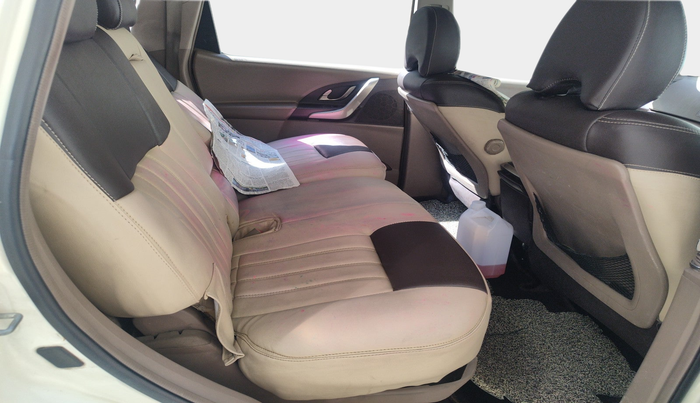 2012 Mahindra XUV500 W8, Diesel, Manual, 2,09,985 km, interior