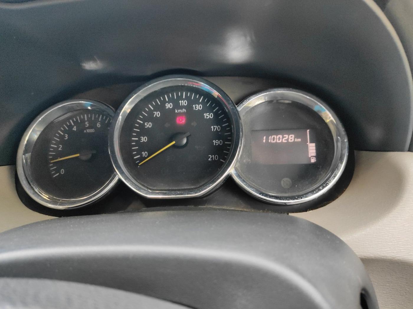 2014 Renault Duster 110 PS RXZ DIESEL (OPT), Diesel, Manual, 1,10,028 km, interior