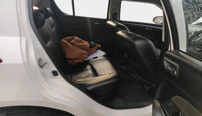 2017 Maruti Swift VXI, Petrol, Manual, 1,05,690 km, interior
