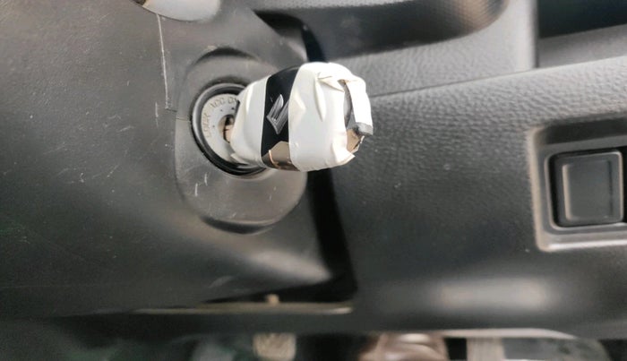 2017 Maruti Swift VXI, Petrol, Manual, 1,05,690 km, interior