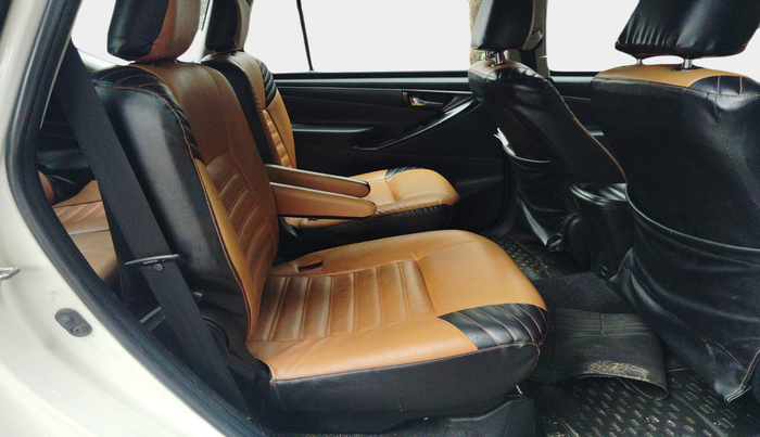 2016 Toyota Innova Crysta 2.4 GX 7 STR, Diesel, Manual, 1,35,410 km, interior