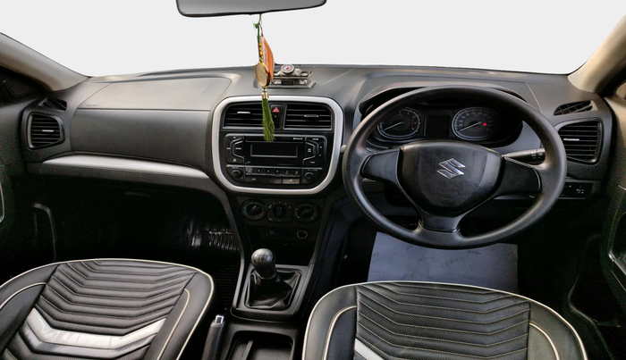 2021 Maruti Vitara Brezza LXI, Petrol, Manual, 38,824 km, interior