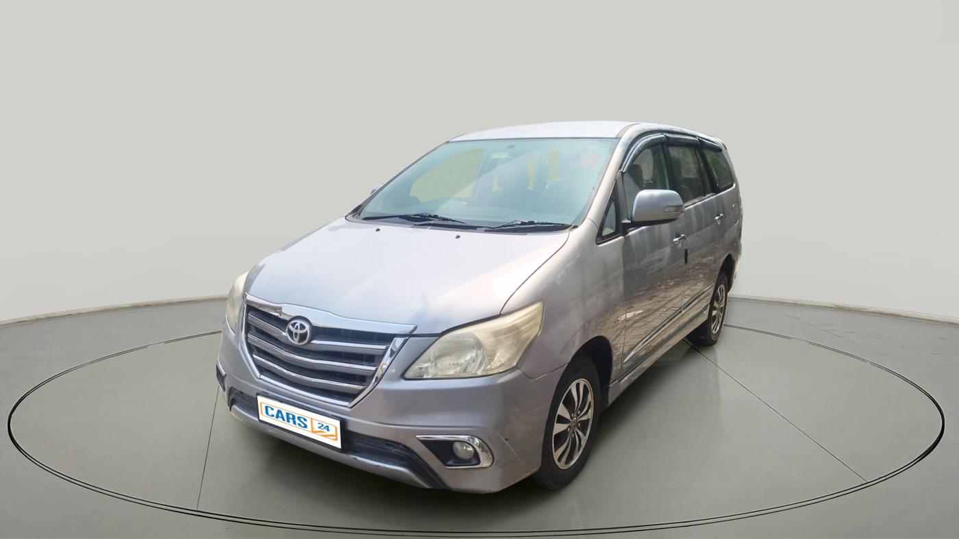 2015 Toyota Innova 2.5 ZX 7 STR, Diesel, Manual, 1,67,544 km, exterior