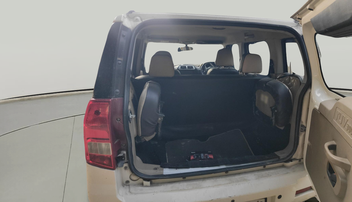 2018 Mahindra TUV300 T8, Diesel, Manual, 1,04,800 km, exterior