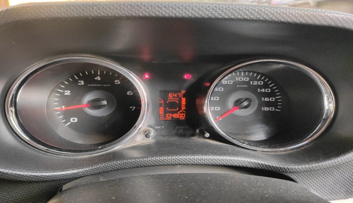 2018 Mahindra TUV300 T8, Diesel, Manual, 1,04,800 km, interior