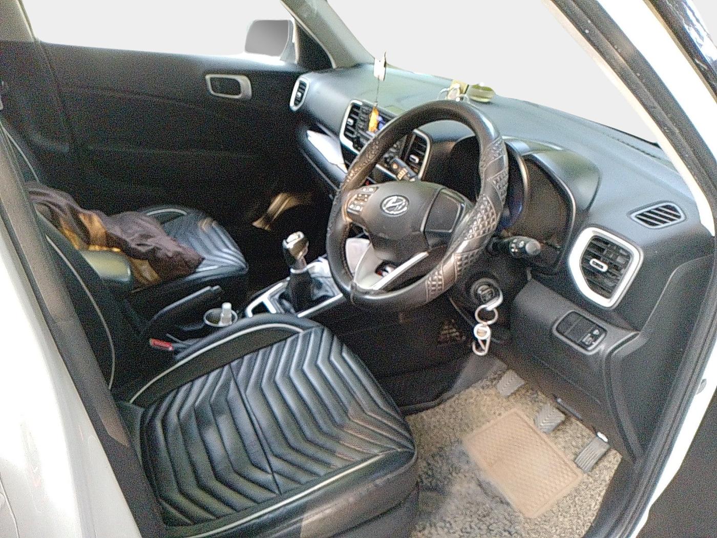 2020 Hyundai VENUE S 1.5 CRDI, Diesel, Manual, 1,31,614 km, interior