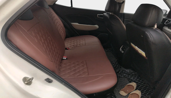 2022 Hyundai VENUE S(O) 1.2, Petrol, Manual, 71,219 km, interior