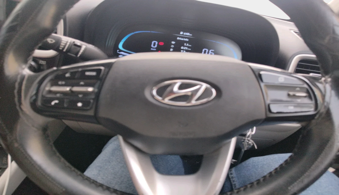 2022 Hyundai VENUE S(O) 1.2, Petrol, Manual, 71,219 km, interior