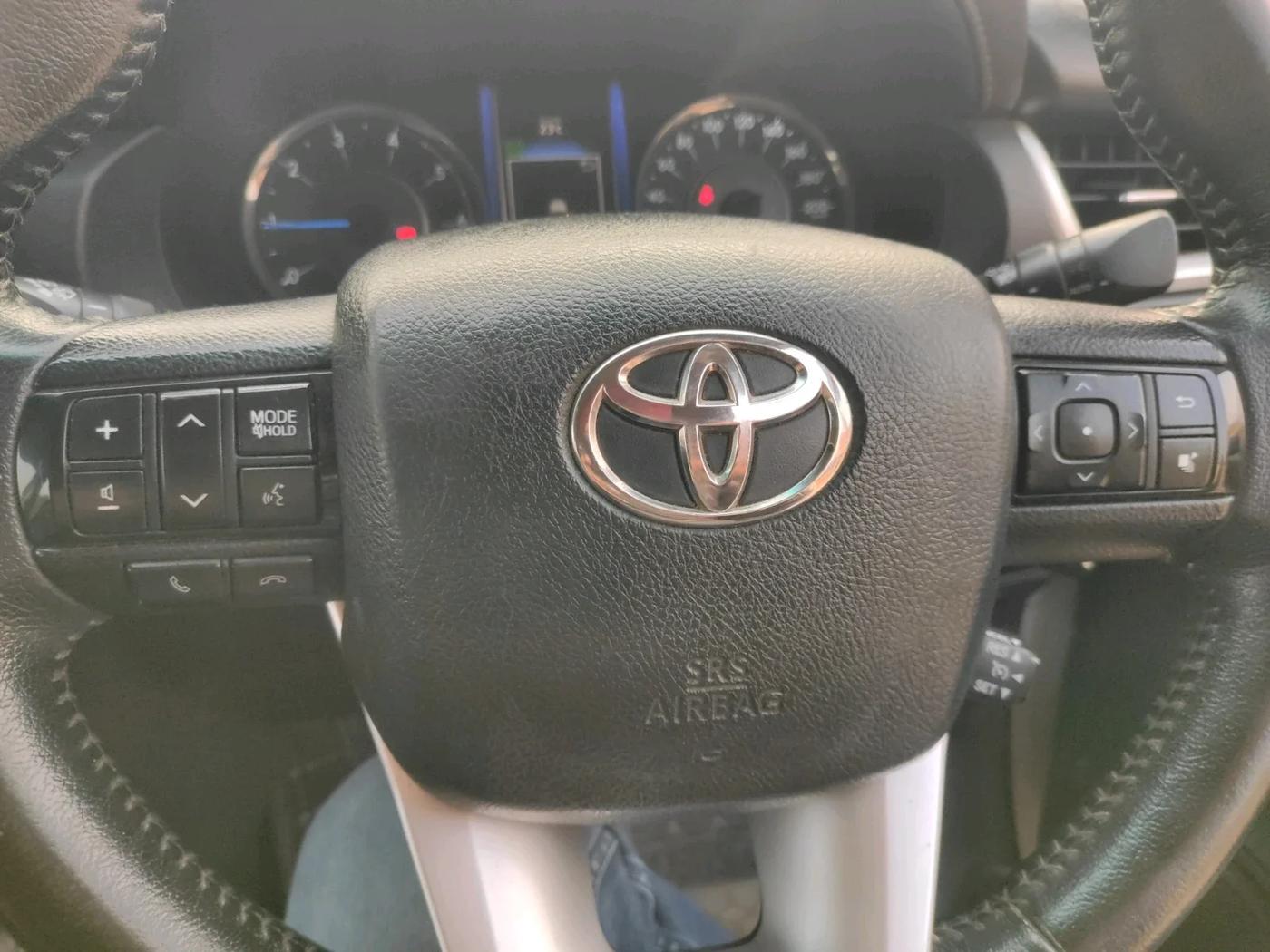 2017 Toyota Fortuner 2.8 4X4 MT, Diesel, Manual, 90,516 km, interior