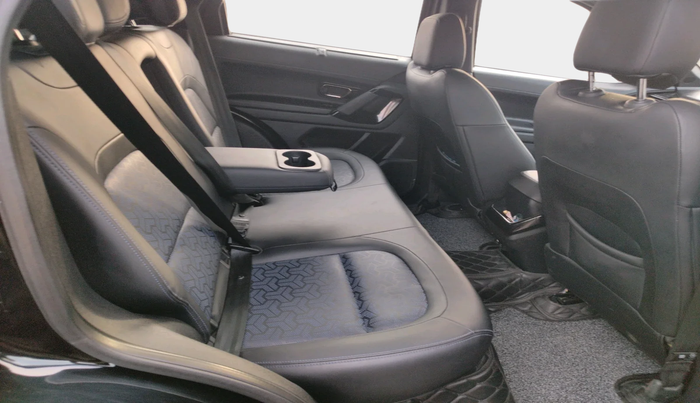 2024 Tata Harrier FEARLESS DARK EDITION AT, Diesel, Automatic, 44,993 km, interior