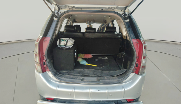 2011 Mahindra XUV500 W6, Diesel, Manual, 1,02,085 km, exterior