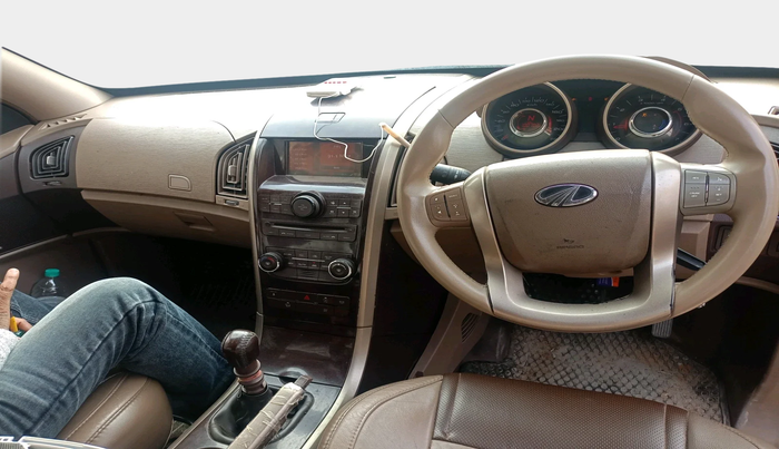 2013 Mahindra XUV500 W8, Diesel, Manual, 1,15,513 km, interior