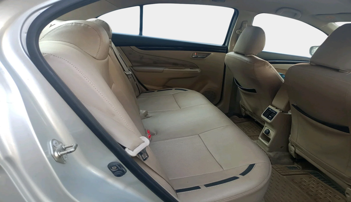2015 Maruti Ciaz ZXI, Petrol, Manual, 1,26,289 km, interior