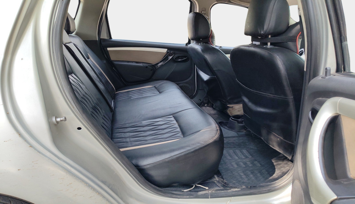 2012 Renault Duster 85 PS RXL DIESEL, Diesel, Manual, 1,25,549 km, interior