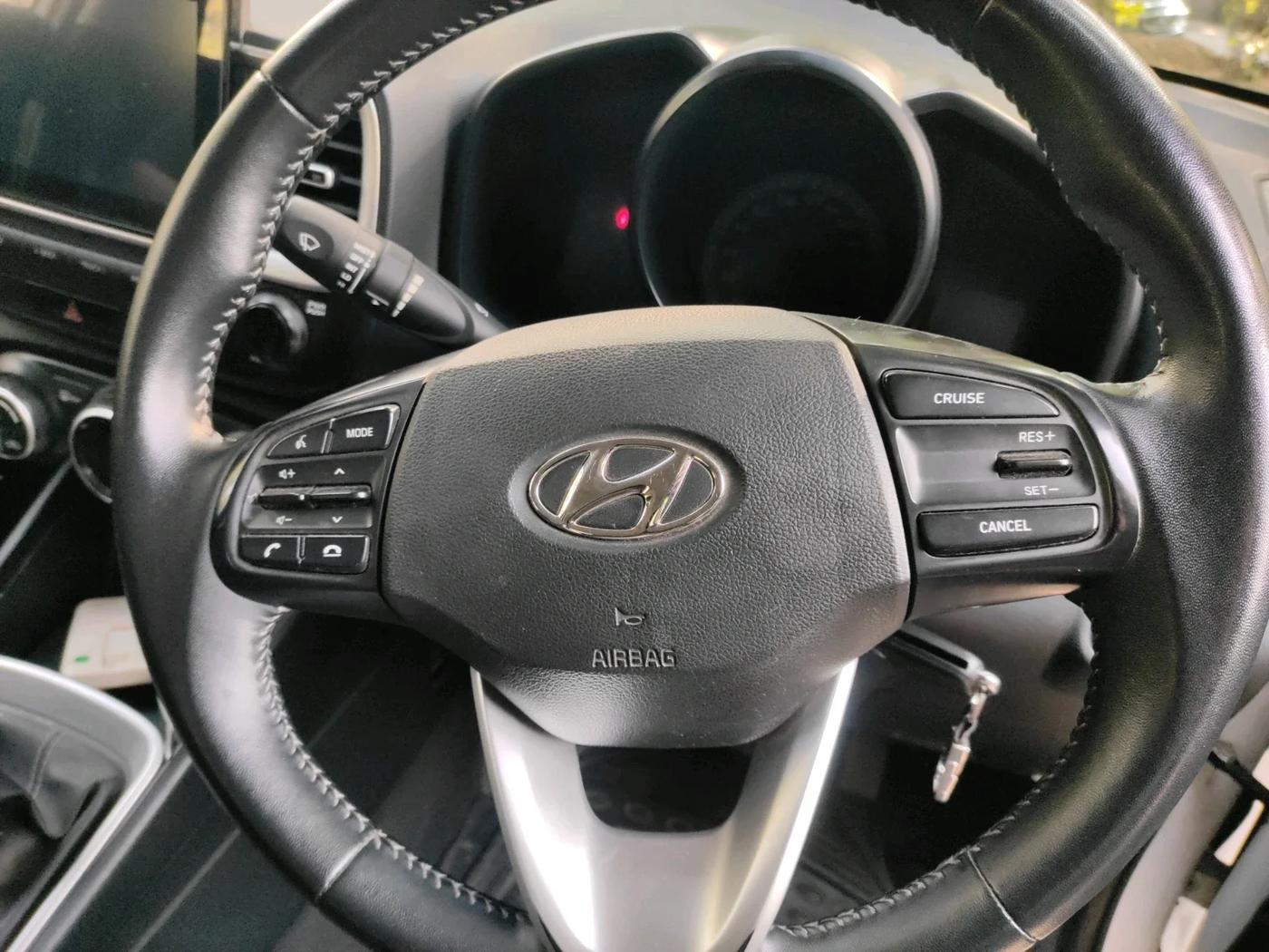 2021 Hyundai VENUE SX 1.5 CRDI, Diesel, Manual, 39,512 km, interior