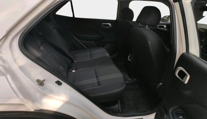 2021 Hyundai VENUE SX 1.5 CRDI, Diesel, Manual, 39,512 km, interior