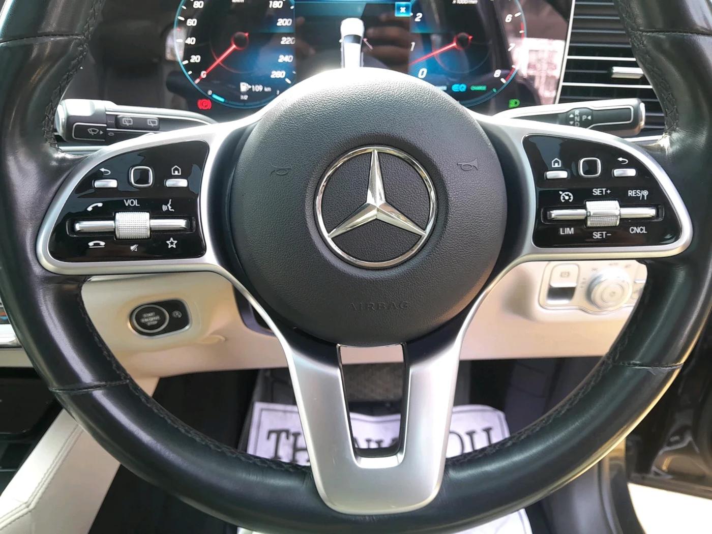 2022 Mercedes Benz GLS 450 4MATIC, Petrol, Automatic, 75,470 km, interior