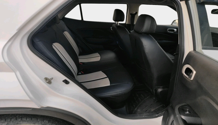 2022 Hyundai VENUE S 1.2, Petrol, Manual, 33,856 km, interior