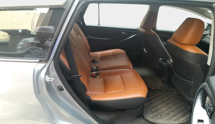 2016 Toyota Innova Crysta 2.4 GX 8 STR, Diesel, Manual, 1,74,097 km, interior