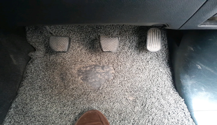 2016 Toyota Innova Crysta 2.4 GX 8 STR, Diesel, Manual, 1,74,097 km, interior