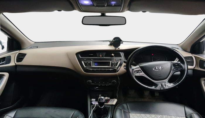 2015 Hyundai Elite i20 SPORTZ 1.4 (O) CRDI, Diesel, Manual, 83,201 km, interior