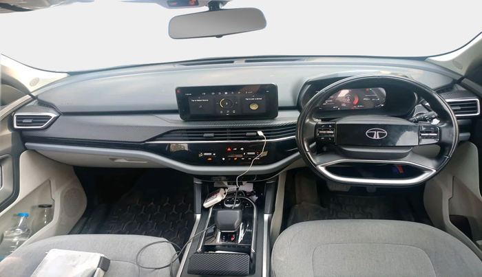 2024 Tata Safari PURE PLUS S AT, Diesel, Automatic, 28,196 km, interior