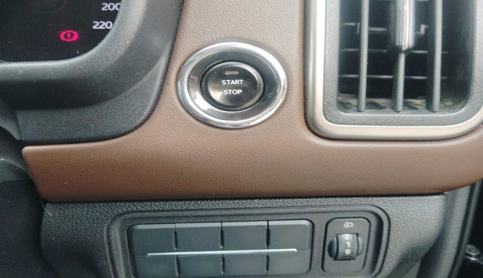 2023 Mahindra SCORPIO-N Z8 DIESEL AT 2WD 7 STR, Diesel, Automatic, 57,320 km, interior