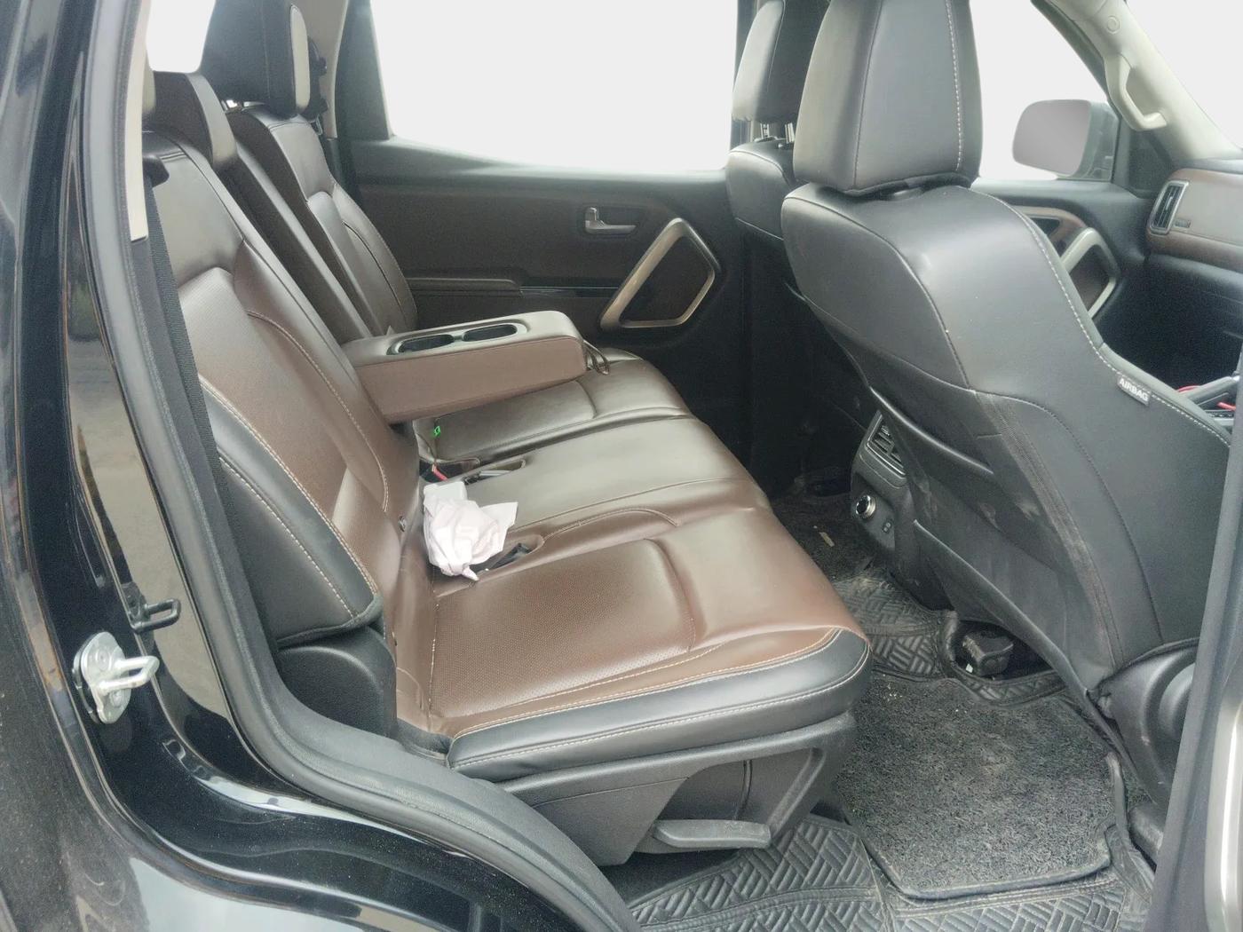 2023 Mahindra SCORPIO-N Z8 DIESEL AT 2WD 7 STR, Diesel, Automatic, 57,320 km, interior