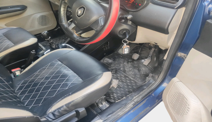 2019 Renault TRIBER RXE MT, Petrol, Manual, 69,439 km, interior