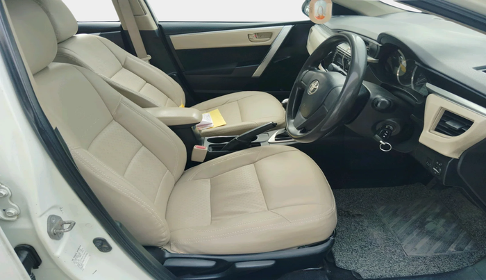 2014 Toyota Corolla Altis J DIESEL, Diesel, Manual, 1,99,249 km, interior