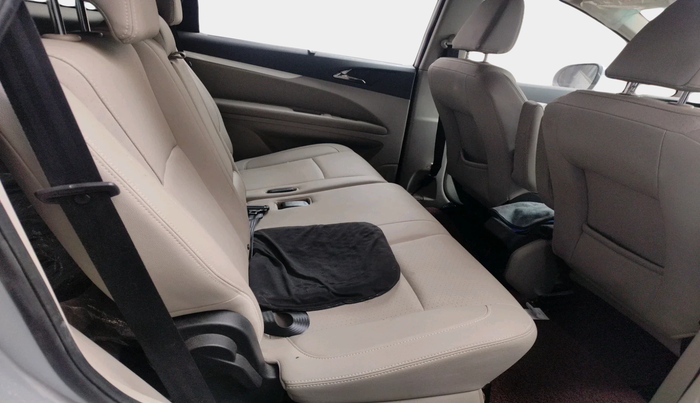 2019 Mahindra MARAZZO M8 8 STR, Diesel, Manual, 30,093 km, interior