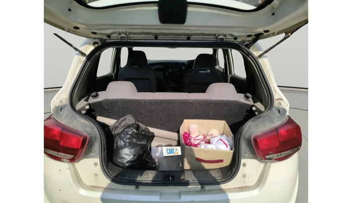 2017 Mahindra Kuv100 K4 D 6 STR, Diesel, Manual, 55,085 km, exterior