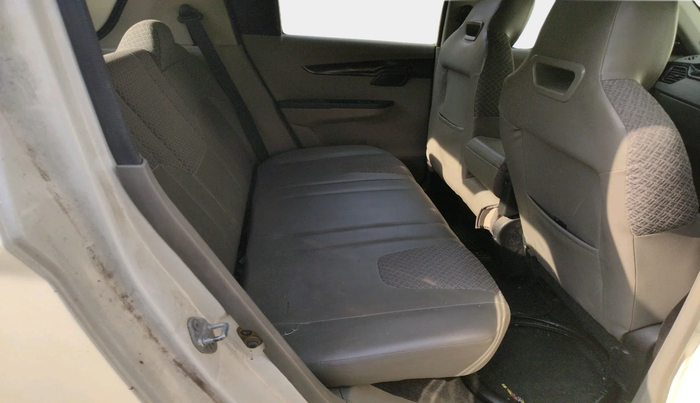 2017 Mahindra Kuv100 K4 D 6 STR, Diesel, Manual, 55,085 km, interior