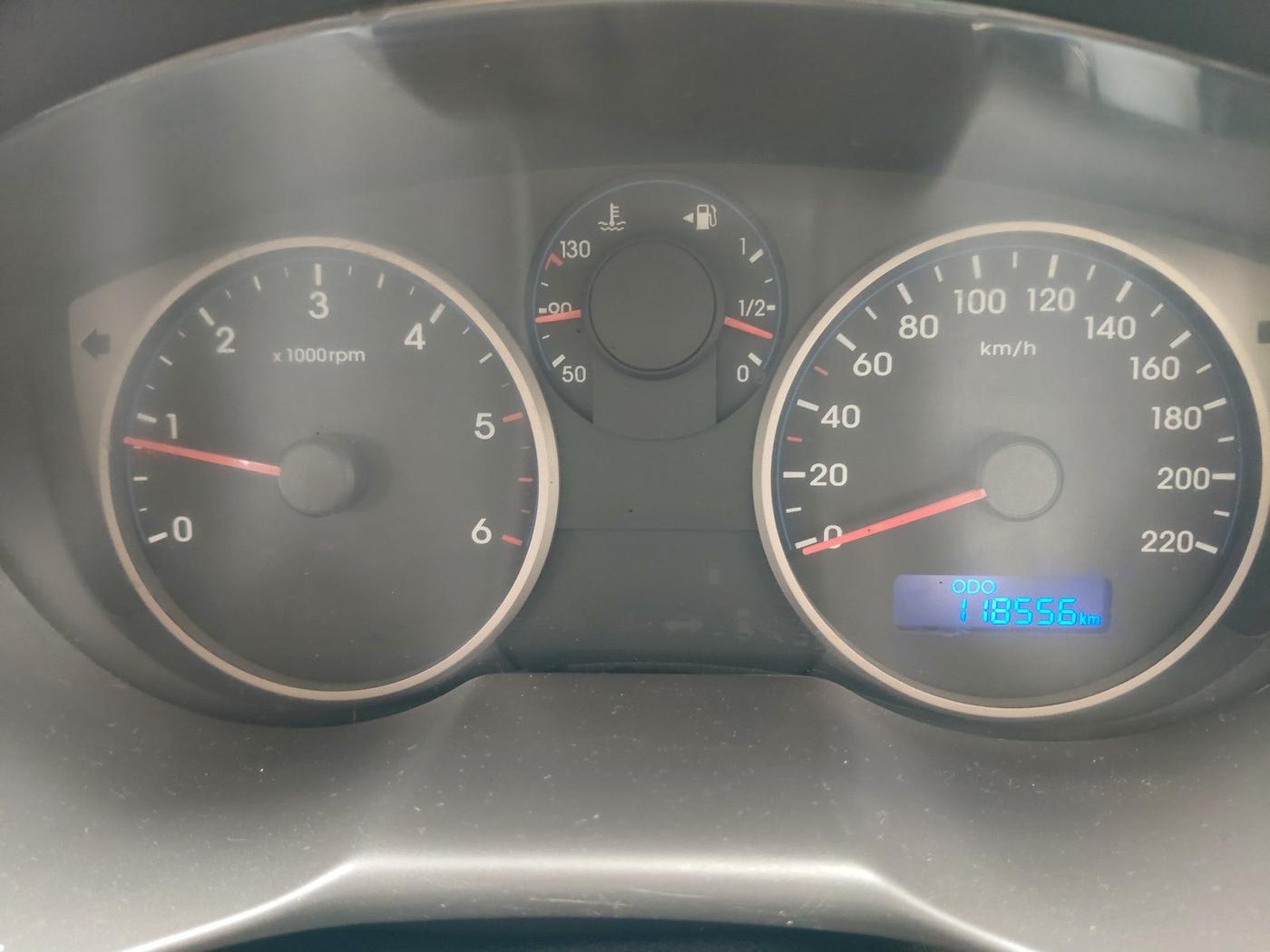 2013 Hyundai i20 SPORTZ 1.4 CRDI, Diesel, Manual, 1,18,556 km, interior