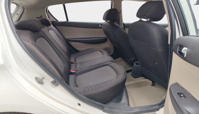 2013 Hyundai i20 SPORTZ 1.4 CRDI, Diesel, Manual, 1,18,556 km, interior