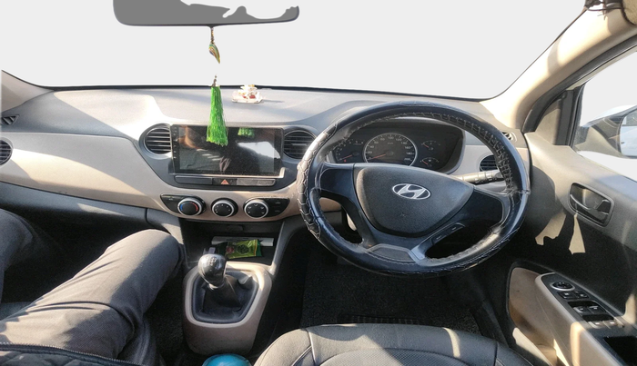 2014 Hyundai Grand i10 MAGNA 1.1 CRDI, Diesel, Manual, 1,22,180 km, interior