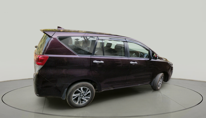 2022 Toyota Innova Crysta 2.7 VX 7 STR, Petrol, Manual, 1,43,102 km, exterior