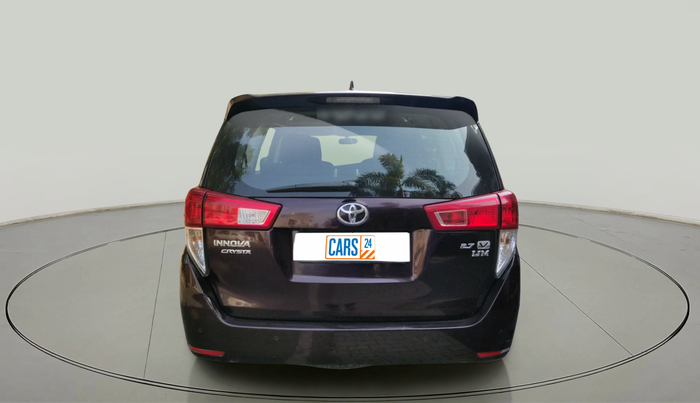 2022 Toyota Innova Crysta 2.7 VX 7 STR, Petrol, Manual, 1,43,102 km, exterior