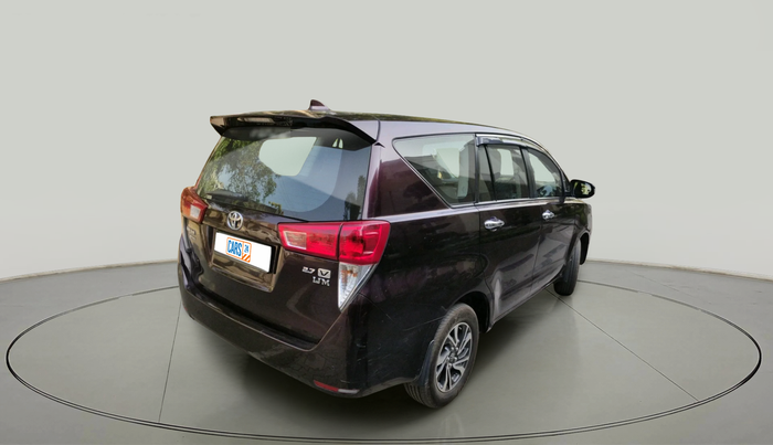 2022 Toyota Innova Crysta 2.7 VX 7 STR, Petrol, Manual, 1,43,102 km, exterior