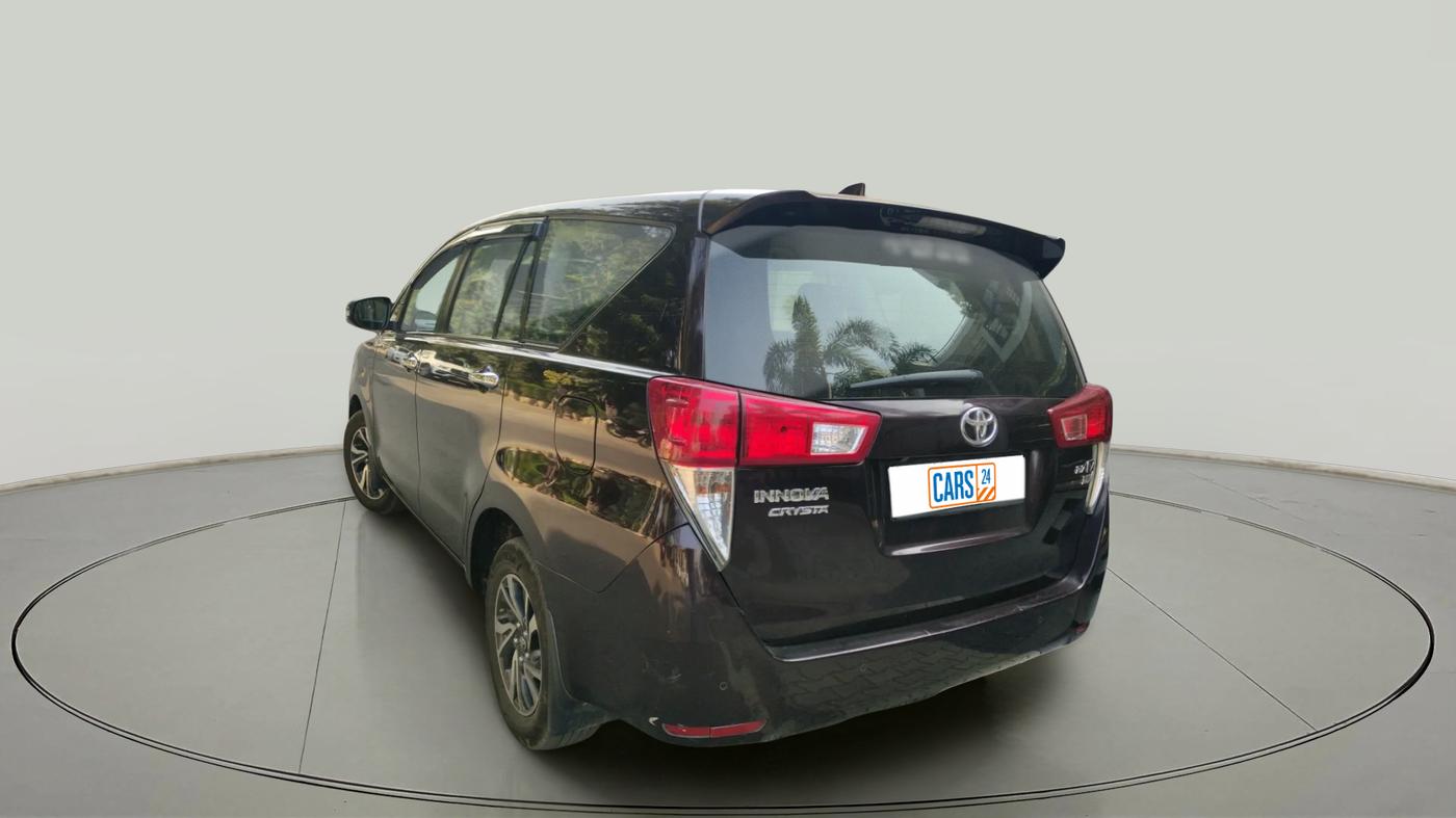 2022 Toyota Innova Crysta 2.7 VX 7 STR, Petrol, Manual, 1,43,102 km, exterior